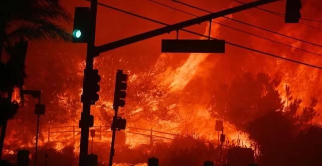 Surgen nuevos incendios al sur de California