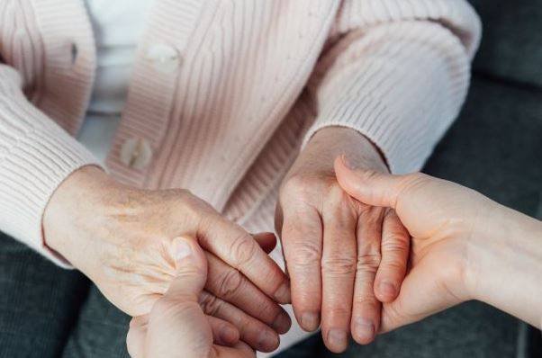 DIF Parras ofrece consultas de nutrición para adultos mayores