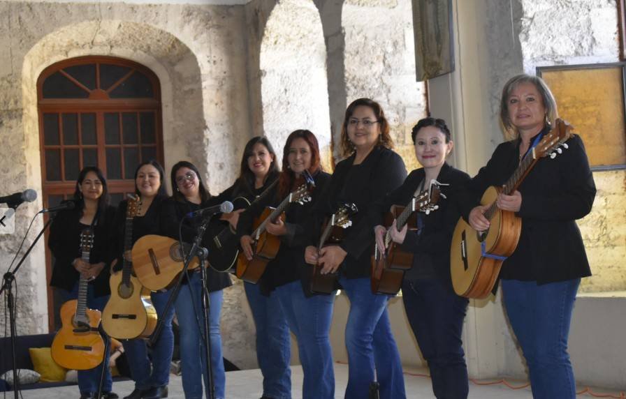 Continúa el programa “Mariposas en el Desierto” con emotivo concierto de la Rondalla Femenil Ensueño de Saltillo