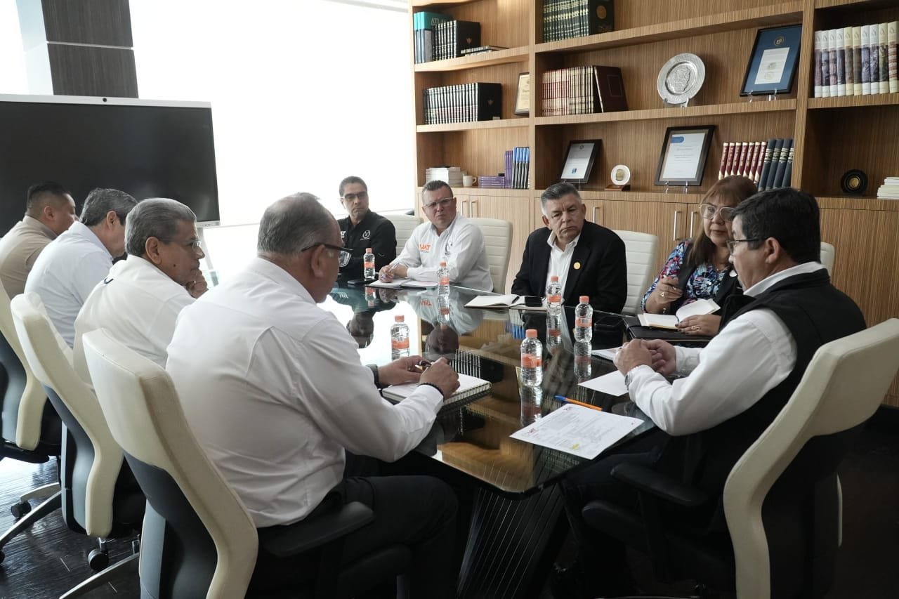 Evalúa rector avances institucionales de la UAT