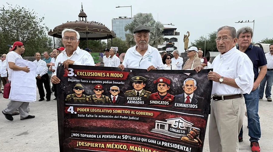 Exigen petroleros jubilados no retroactividad a sus pensiones