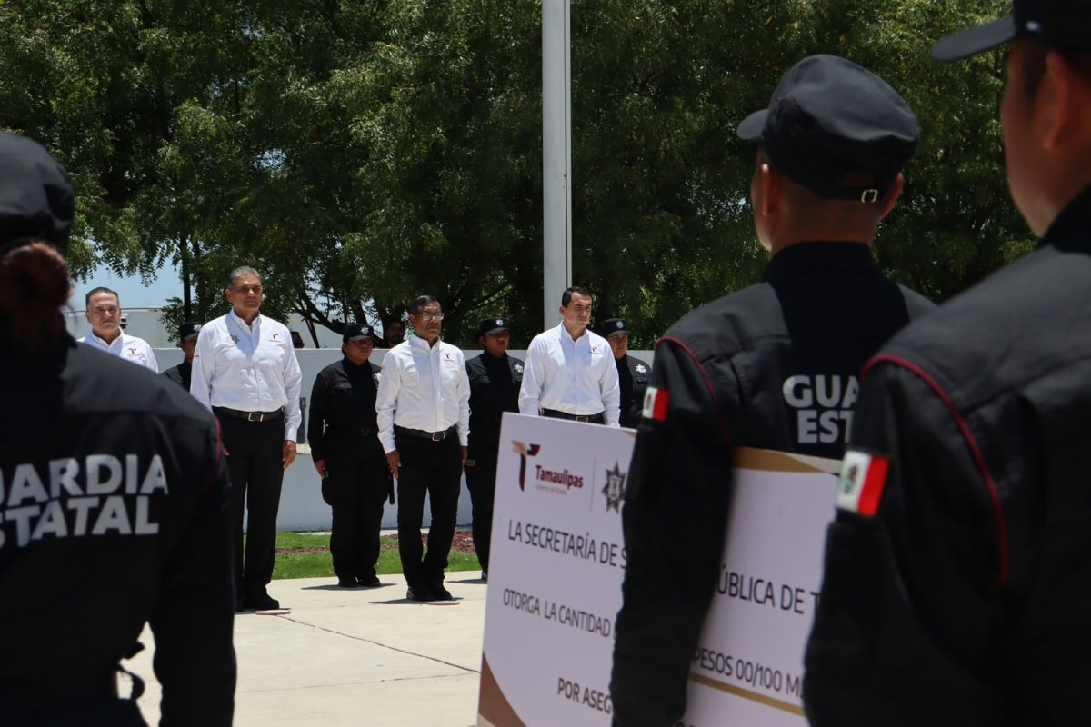 Realiza SSPT sexta entrega mensual de estímulos económicos por aseguramientos de armas – Gobierno del Estado de Tamaulipas