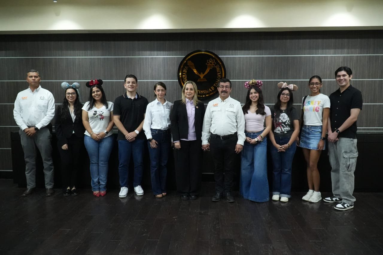 Envía UAT segunda generación de alumnos al programa intercultural de Disney