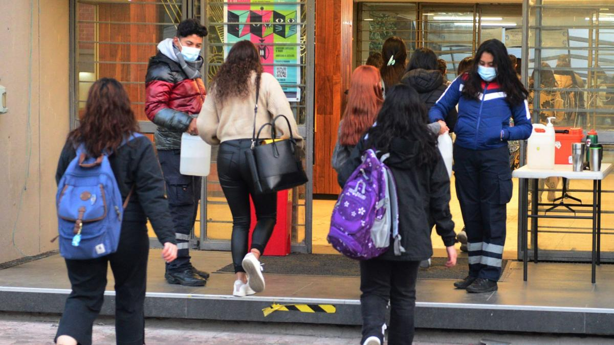Ocho de cada diez en la UNAM perciben falta de reglas claras para usar IA