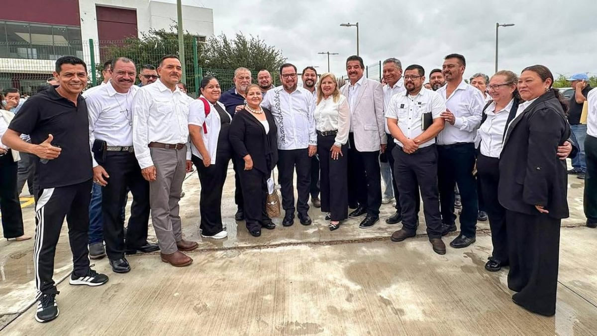 Entrega Miguel Ángel Valdez García nombramiento al nuevo titular del CREDE Nuevo Laredo – Gobierno del Estado de Tamaulipas