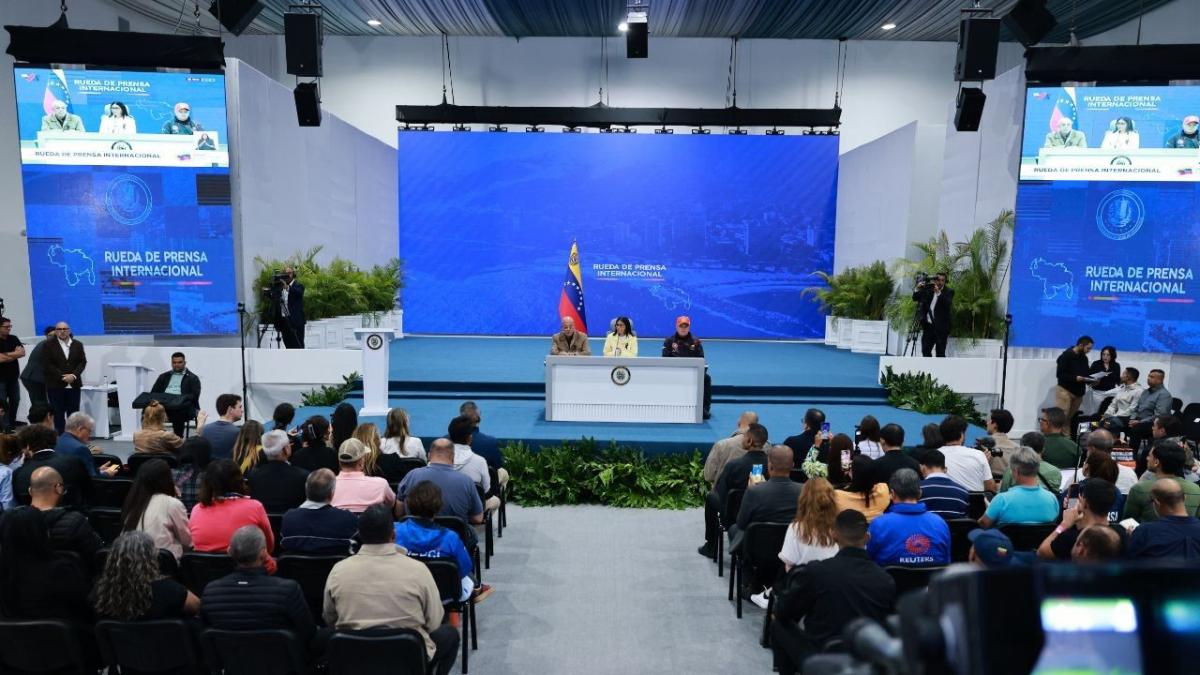 Agradece Venezuela a México respuesta inmediata de rescatistas