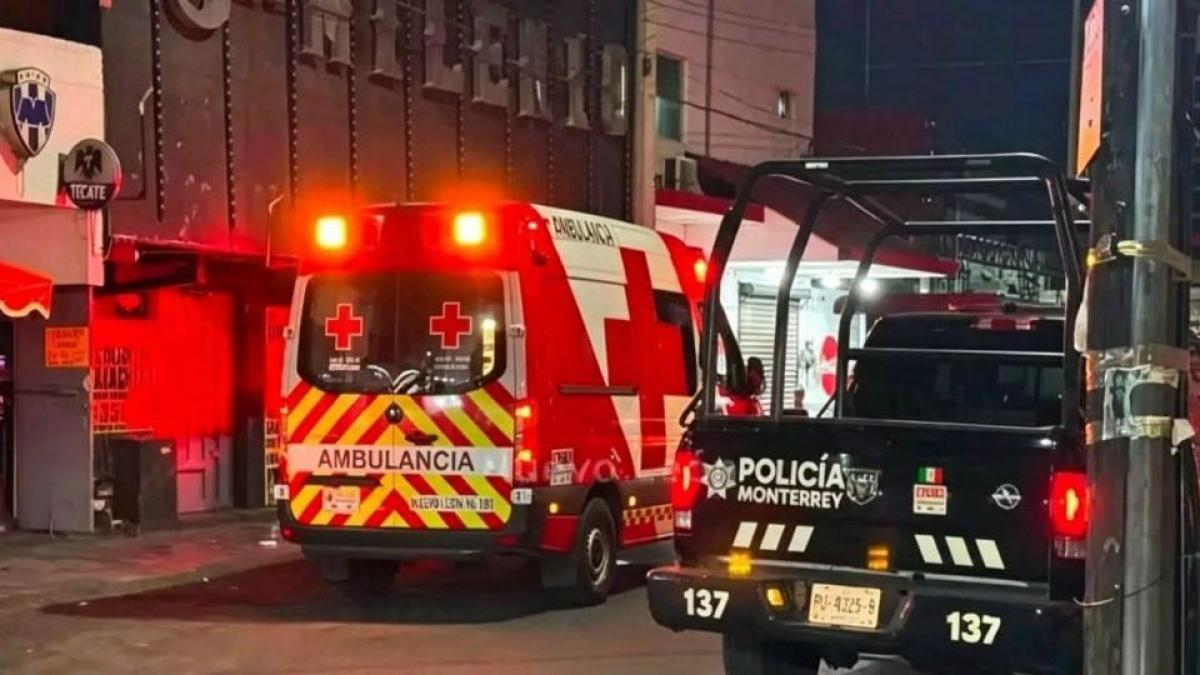 Mesera apuñala a su compañera por quitarle un cliente
