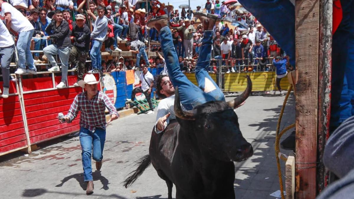 Un muerto y nueve lesionados fue el saldo que dejó la tradicional huamantlada en Tlaxcala