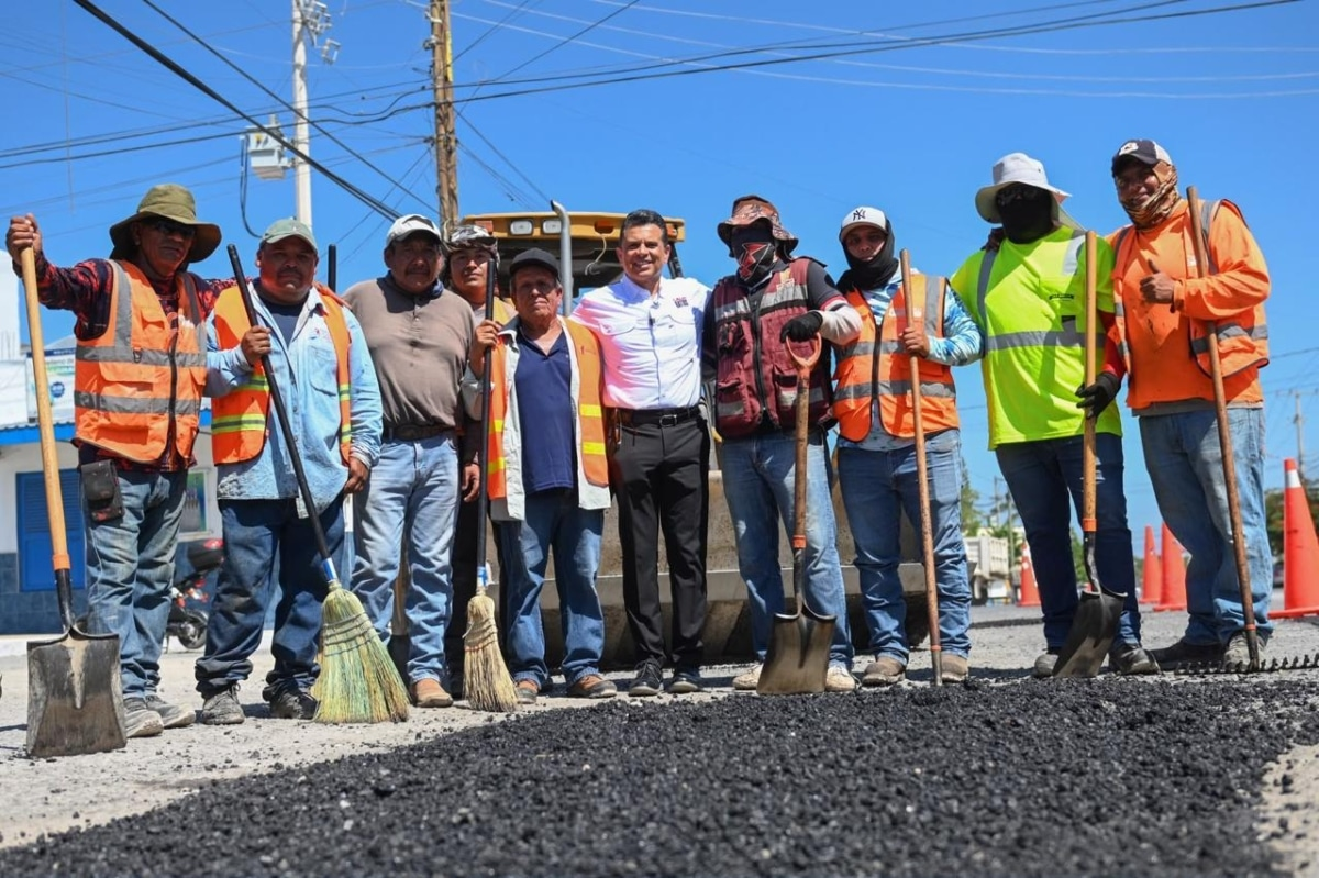 Aplica Municipio bacheo en ruta comercial y de transporte en la Zeferino Fajardo.