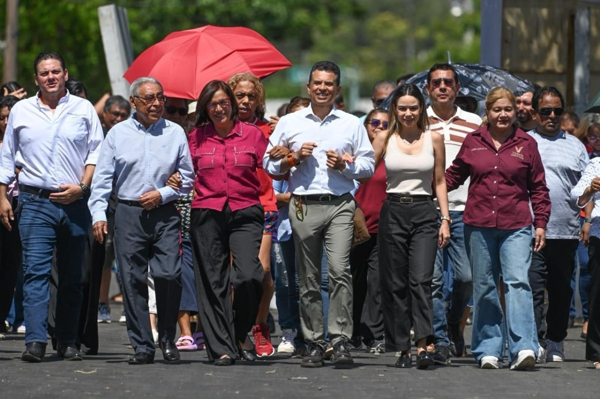 Después de 45 años, Gobierno de Victoria pavimenta calle en la colonia Liberta