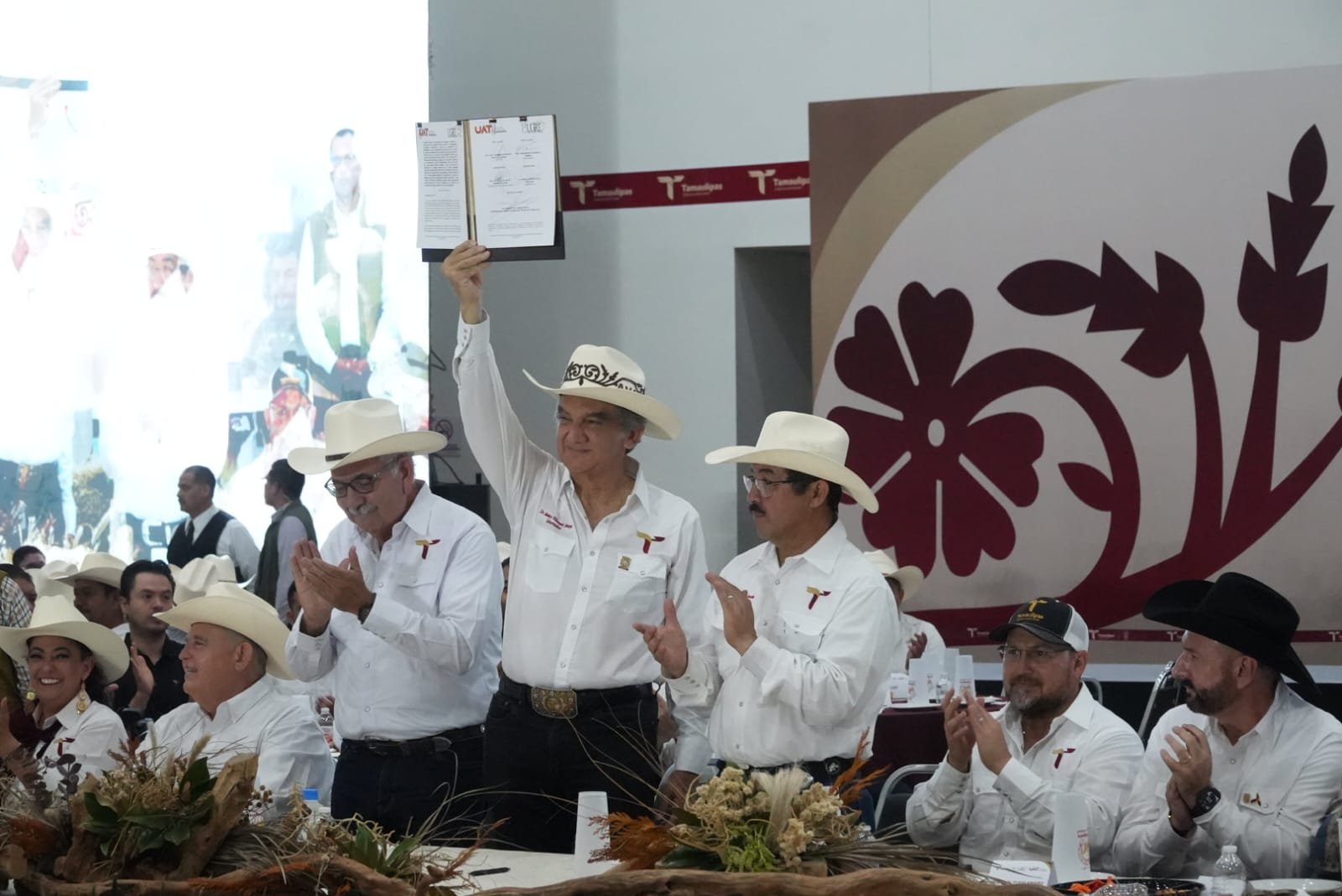 Tras Cabalgata por la Unidad en Tamaulipas, UAT y UGRT firman convenio estratégico para el desarrollo pecuario del estado