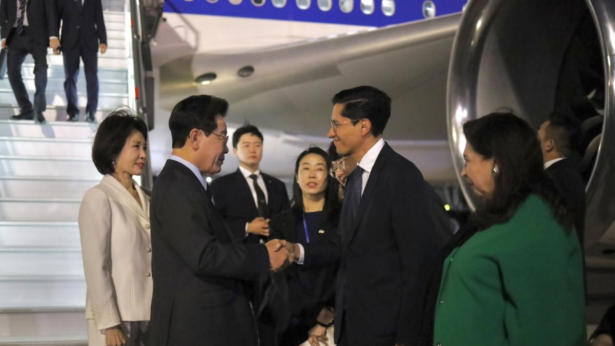 Canciller Velasco recibe al presidente de Corea previo a encuentro con Sheinbaum