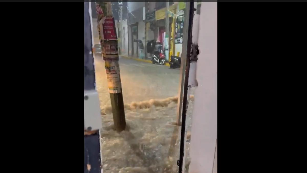 Lluvias generan inundaciones y afectaciones en Ixmiquilpan, Hidalgo