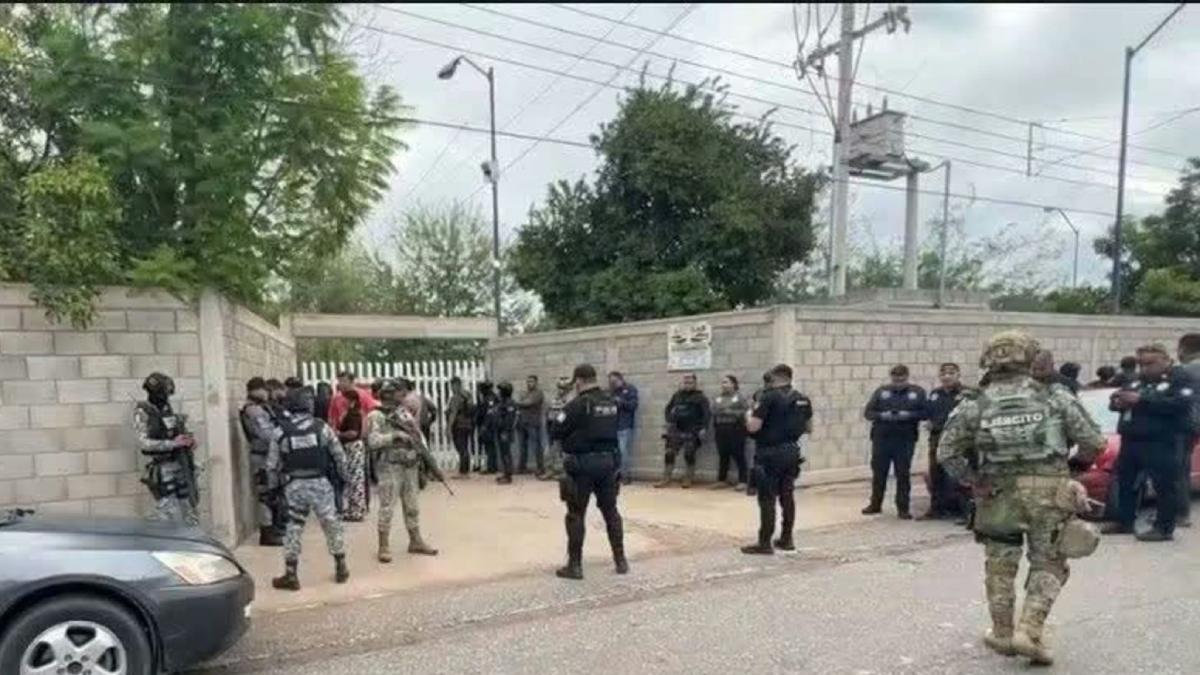 Familia de atacantes a secundaria abandonan vivienda en Torreón