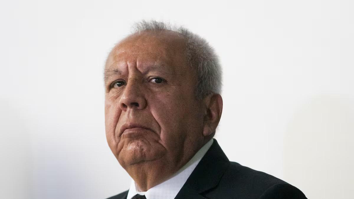 Tras disculpa y reparación del daño, exoneran a Francisco Garduño por tragedia en INM